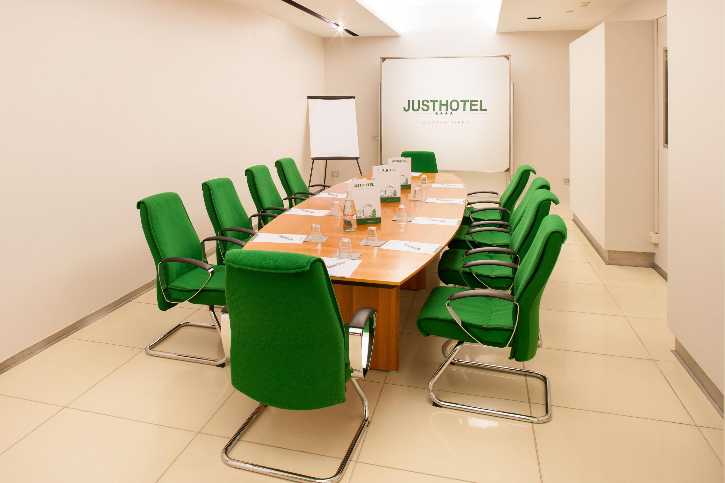Just Hotel Lomazzo Fiera Extérieur photo